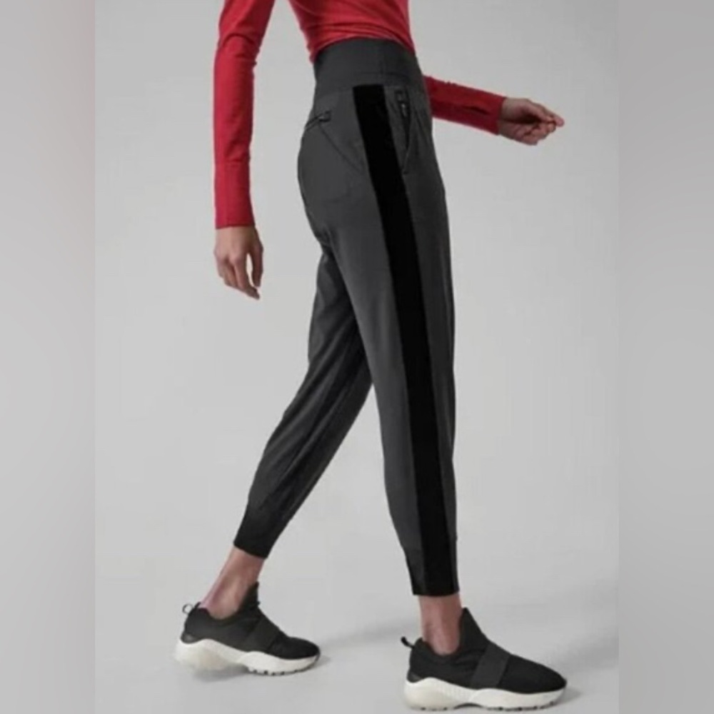 Athleta Venice Velvet Stripe Joggers Black - Size P/S Petite
